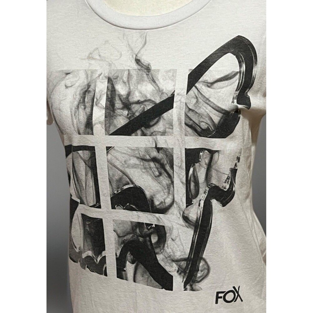 FOX Racing Fitted T-shirt Ladies Size M White Black Graphic Design Y2K - Picture 4 of 8
